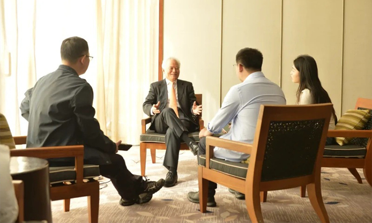 论坛期间，吴士存接受多家媒体现场专访